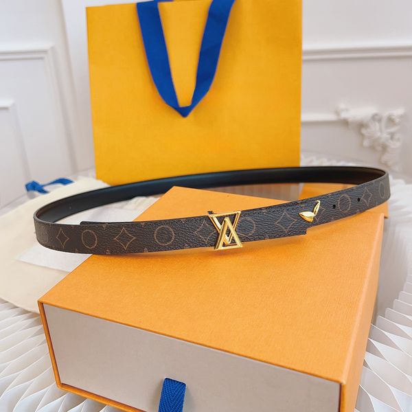 Designer Belt Womens Belt Gold Silver Buckle Genuine Cowhide Letters Style for Man Woman Waistband Belts Width 2.4cm And 3cm Belt