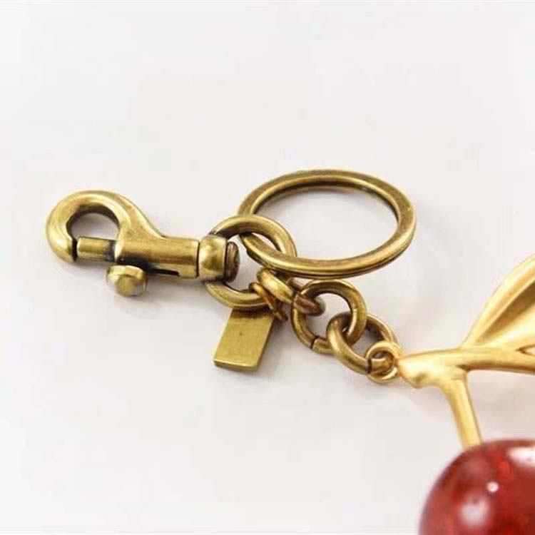 Cherry Bag Charm Women Key Rings keychain with box Retro-Cool Cherry Motif In Glittery Resin Clip it To Favorite Bag Set of Keys For Refreshing Style key chain Lanyards
